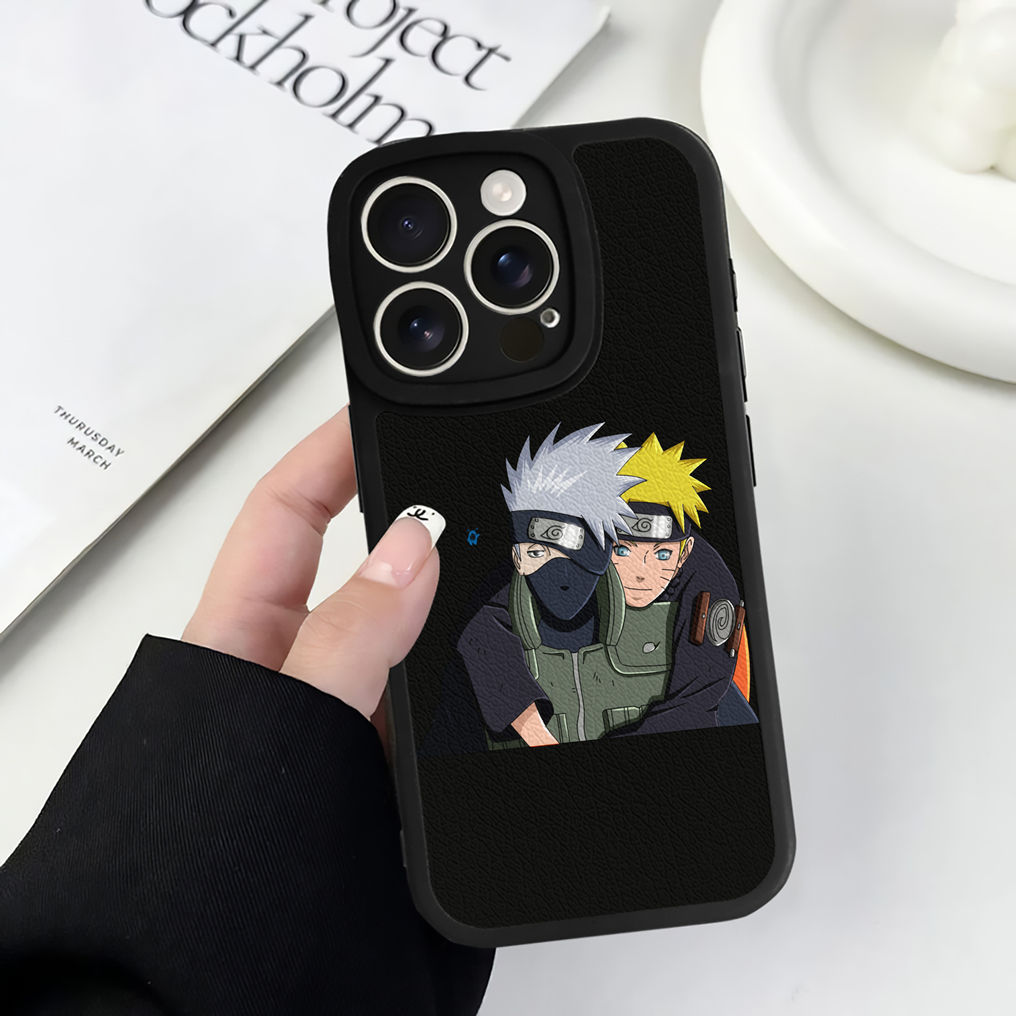 （画像用） NARUTO -ナルト- はたけ カカシ Hatake Kakashi 【iPhone 16シリーズ対応】シリコンスマホケース（レザー調） 材質：シリコン